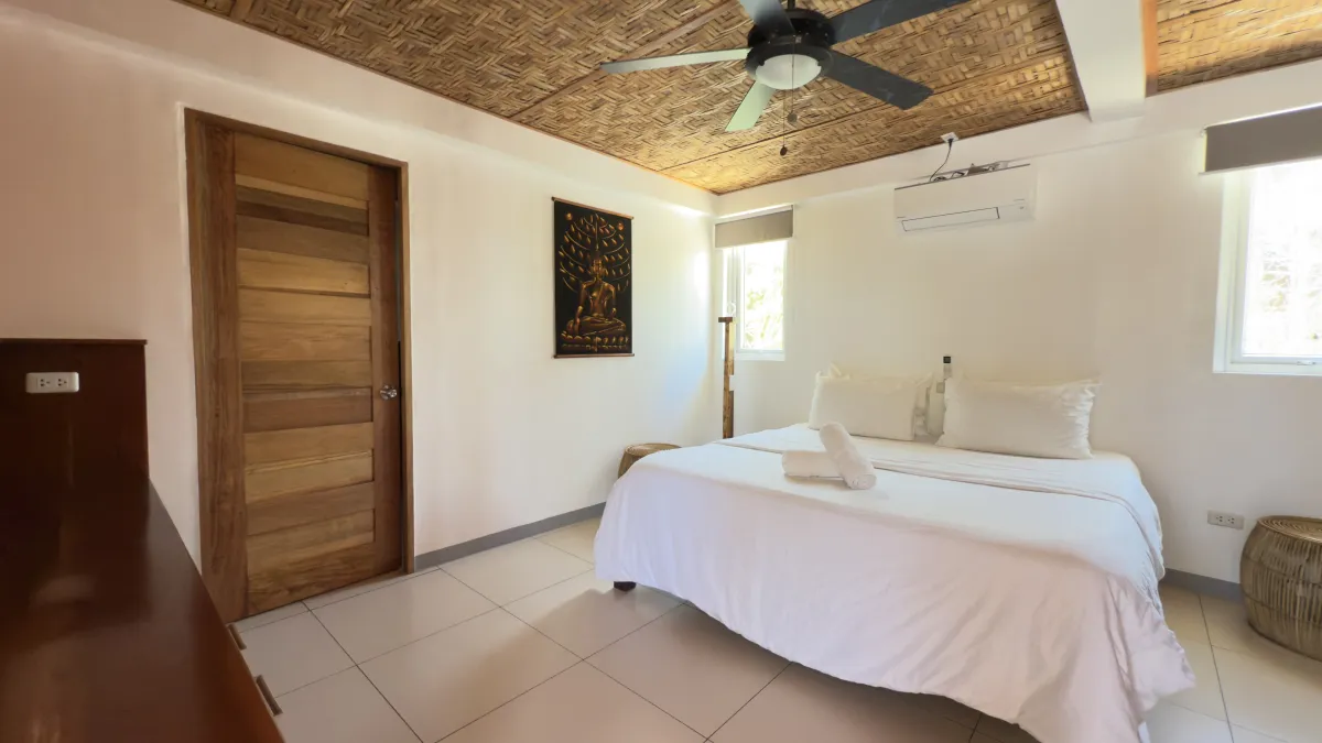 Beachfront Honeymoon Suite