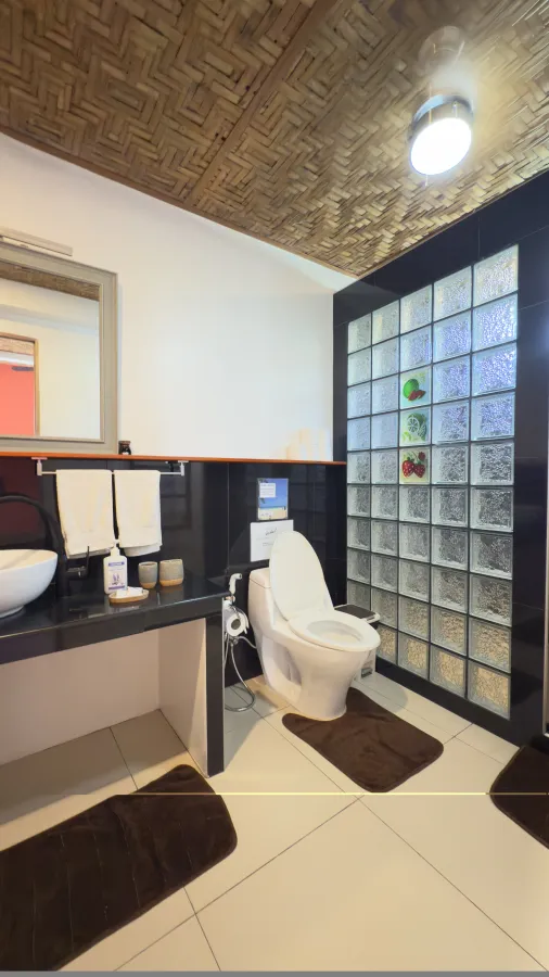 Beachfront Honeymoon Suite
